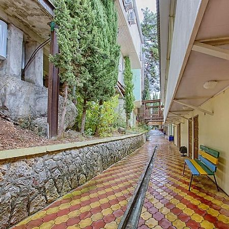 Pansionat Solnechniy Gagra Bagian luar foto